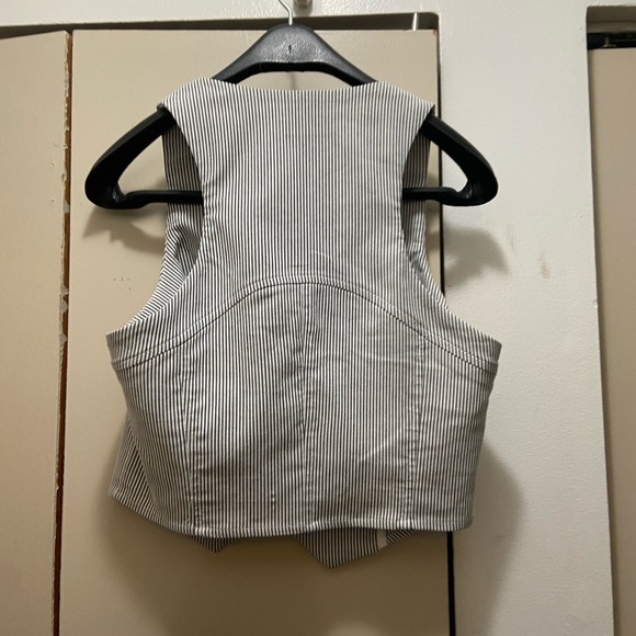 2 piece women vest and pants le chateau - Picture 4 of 8